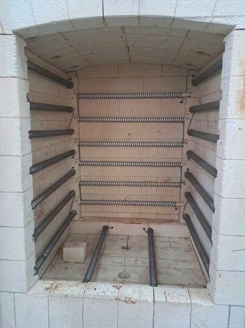 Forno Elettrico per Ceramica DOPO il trattamento di manutenzione